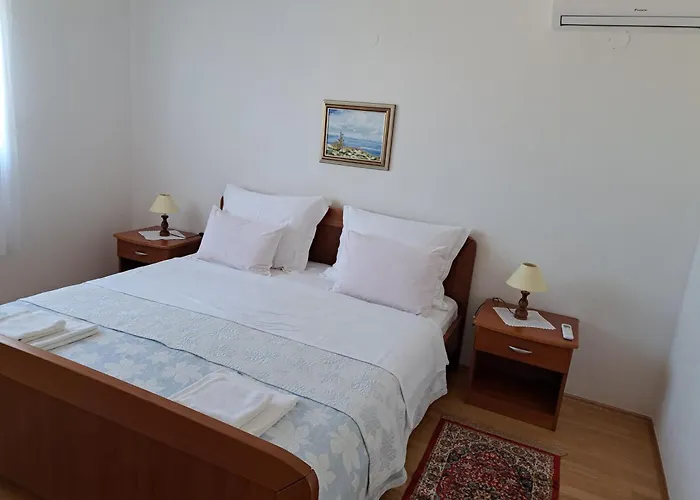 Апартаменты With Parking Space Povljana, Pag - 6296 Повляна